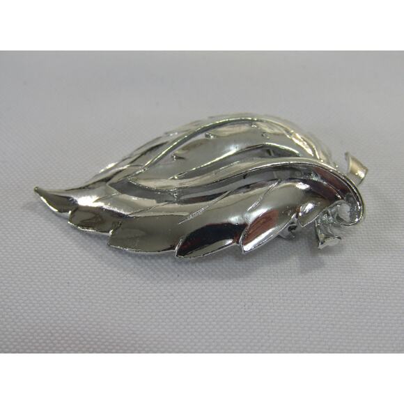 Silver Tone Leaf Brooch Elegant Cottage VTG Texture Y2K Minimalist Neutral Pin - Picture 2 of 5